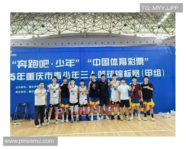 重庆篮球队灵活性引发热议球迷与专家观点碰撞激烈 重庆篮球队灵活性引发热议球迷与专家观点碰撞激烈