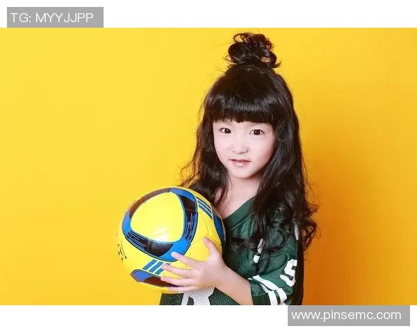 足球明星宝宝萌照大汇集让你感受足球的童趣与魅力 足球明星宝宝萌照大汇集让你感受足球的童趣与魅力